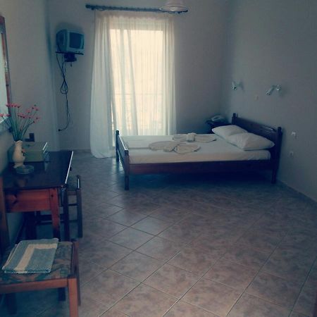 Santas Rooms Asprogerakata Zewnętrze zdjęcie