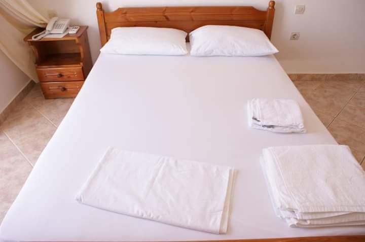 Santas Rooms Asprogerakata Zewnętrze zdjęcie